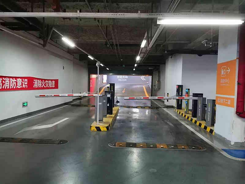 北京住总万科广场停车场收费管理系统及设备案例