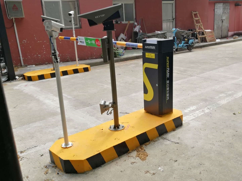 江苏南京航空航天大学(将军路校区)停车场收费管理系统及设备案例