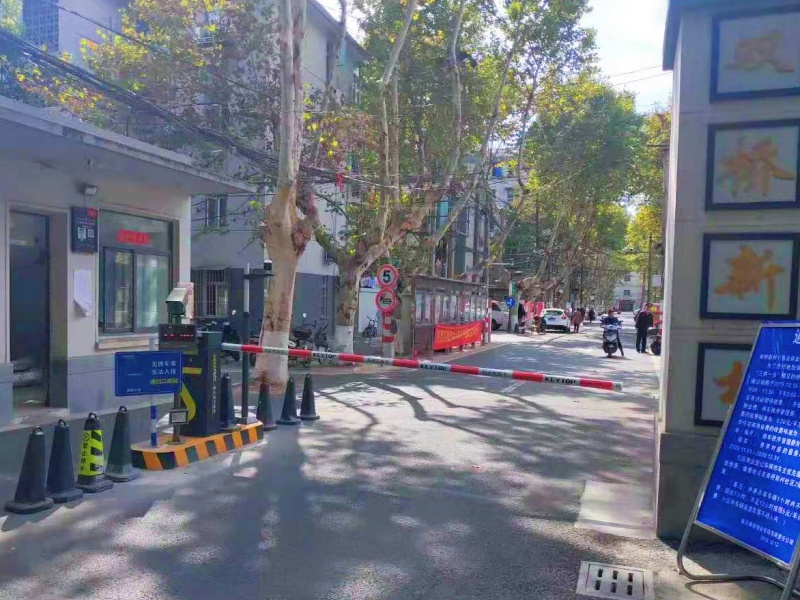 江苏南京双桥新村停车场收费管理系统及设备案例