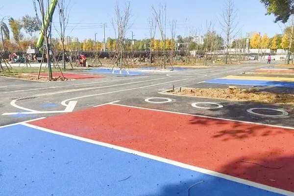解决停车难问题，河南省漯河市加大公共停车场建设力度