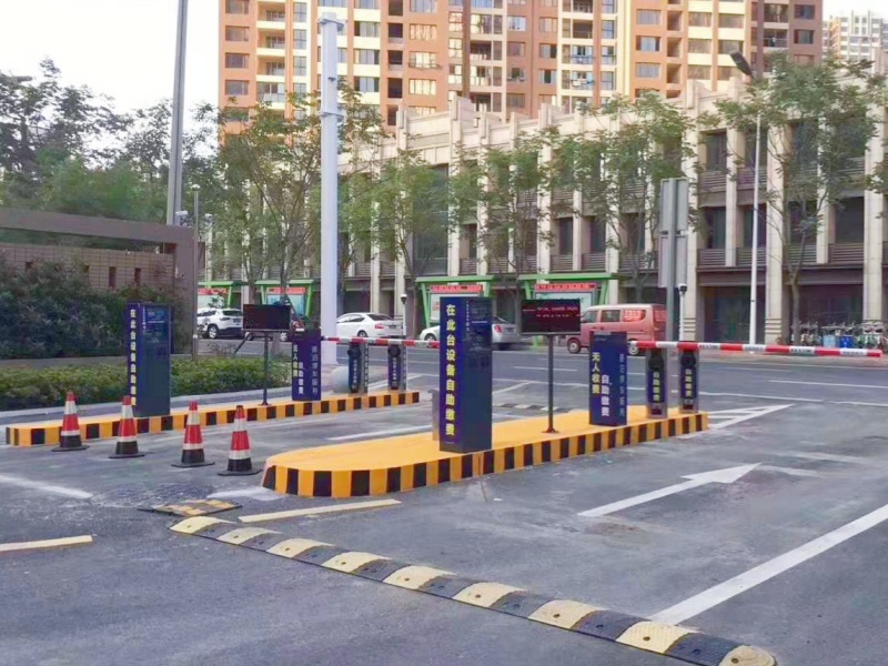 江苏南京雨庭广场停车场收费管理系统及设备案例