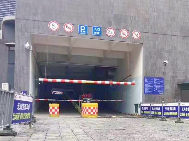 浙江宁波印象城停车场收费管理系统及设备案例