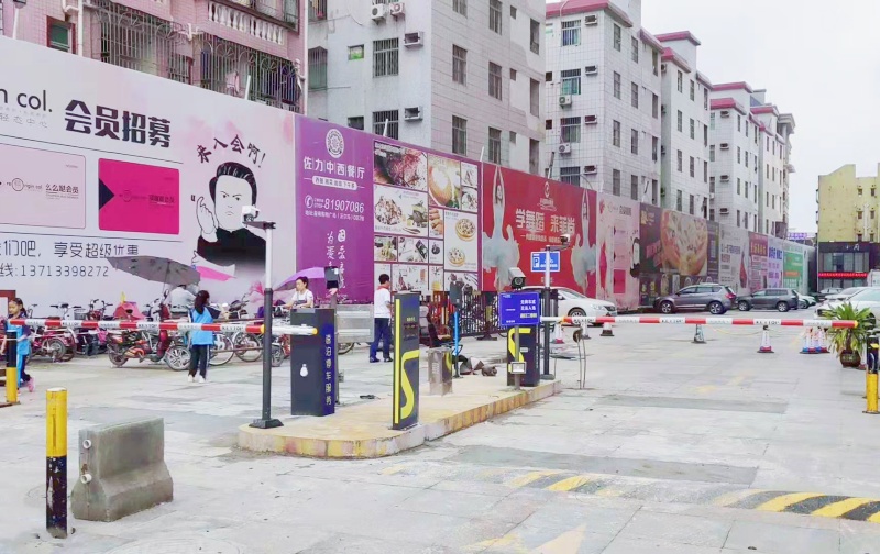 东莞塘厦盈锋莲湖广场停车场收费管理系统及设备案例