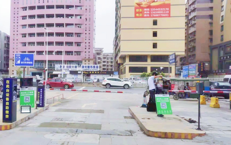 东莞塘厦盈锋莲湖广场停车场收费管理系统及设备案例