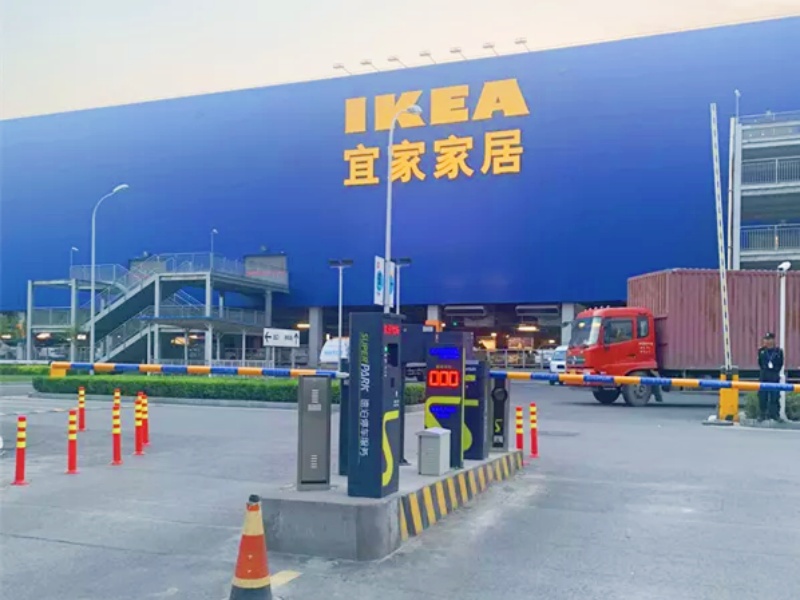 陕西安宜家家居商场停车场道闸系统及设备案例
