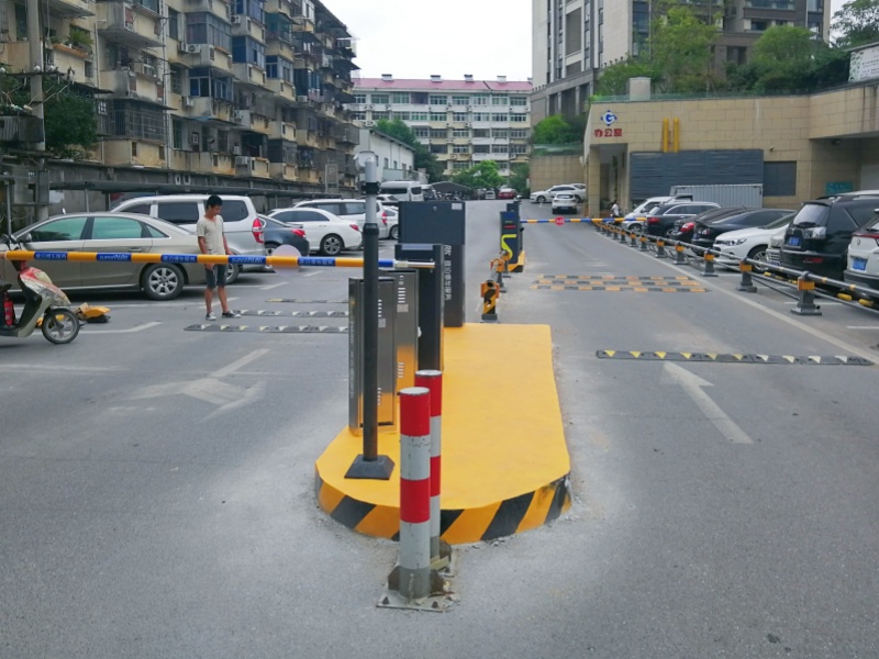江西上饶万力时代广场停车场收费管理系统及设备案例