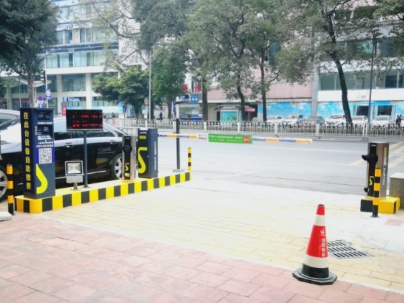 广州流花展贸中心停车场收费管理系统及设备案例