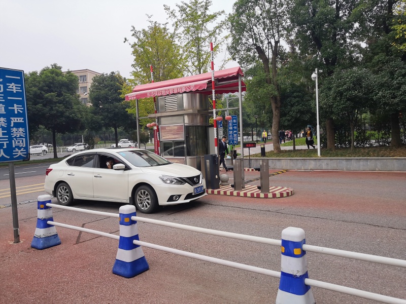 长沙湖南佳兴世尊酒店停车场收费管理系统及设备案例