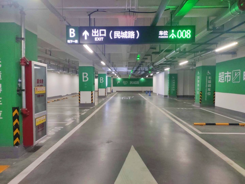 山东青岛万达广场(青特店)停车场收费管理系统及设备案例