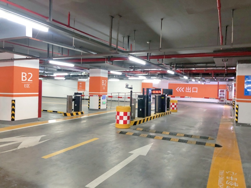 浙江杭州龙湖滨江天街二期停车场收费管理系统及设备案例