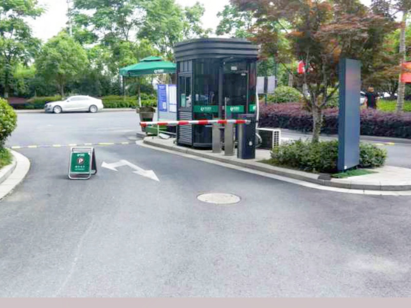浙江杭州八方城停车场收费管理系统及设备案例