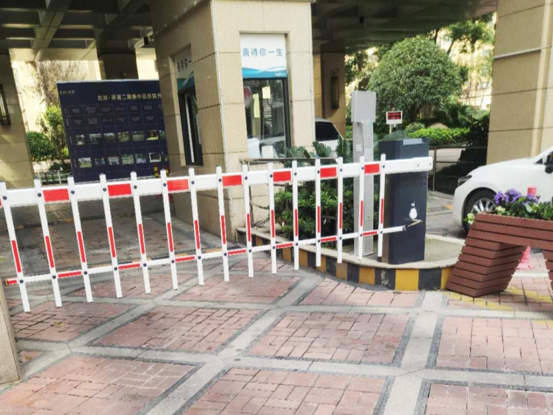 浙江绍兴龙湖原著停车场道闸系统及设备案例