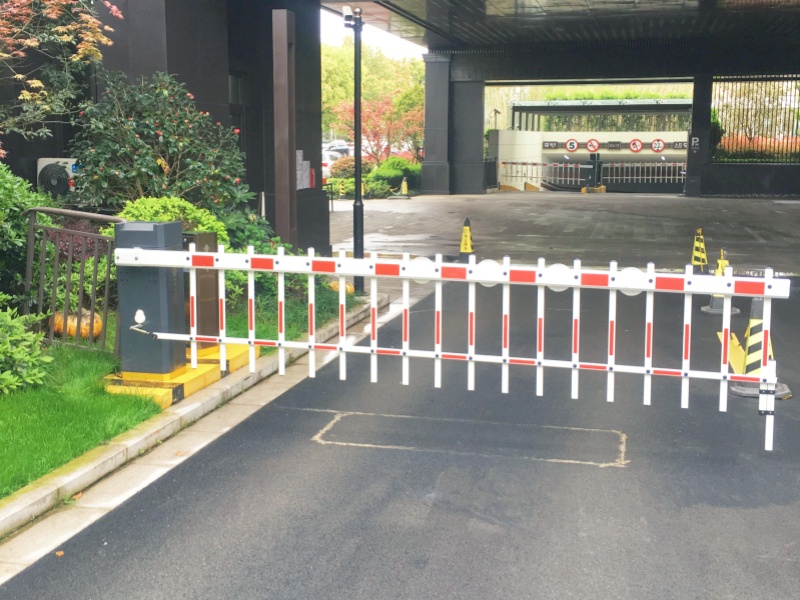 浙江宁波万科官山望小区停车场管理系统及设备案例