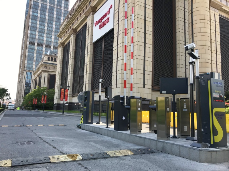 上海环球港停车场收费管理系统及设备案例