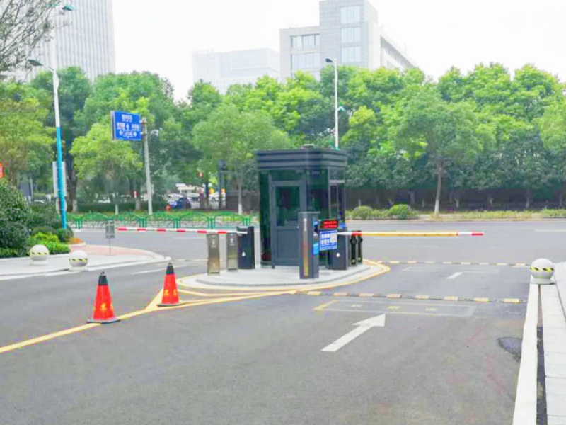 江苏苏州张家港万达广场停车场收费管理系统及设备案例