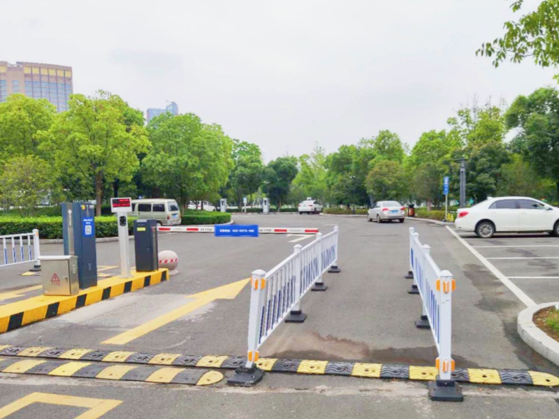 江苏苏州乐泊车联停车场收费管理系统及设备案例