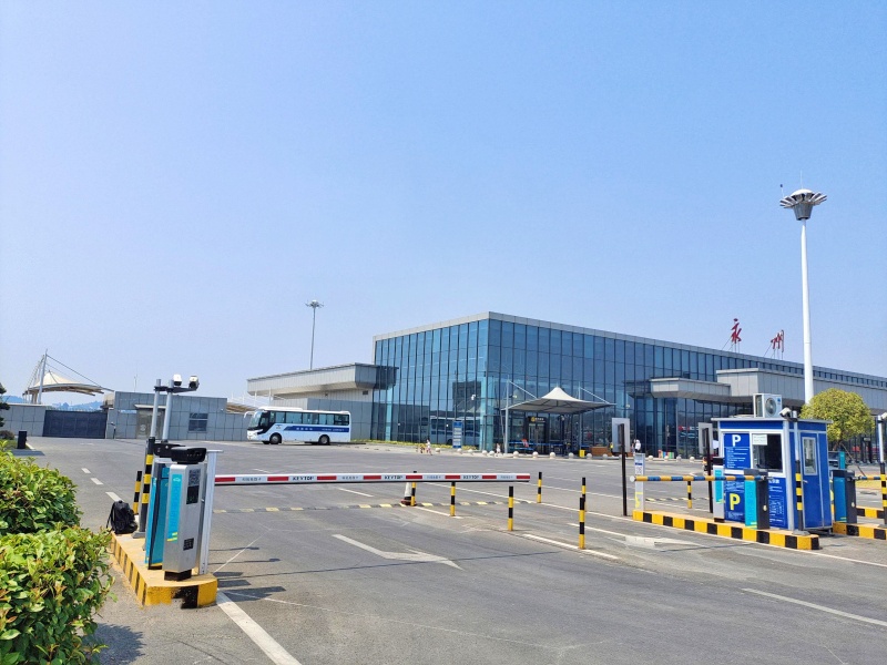 湖南永州零陵机场停车场道闸系统及设备案例