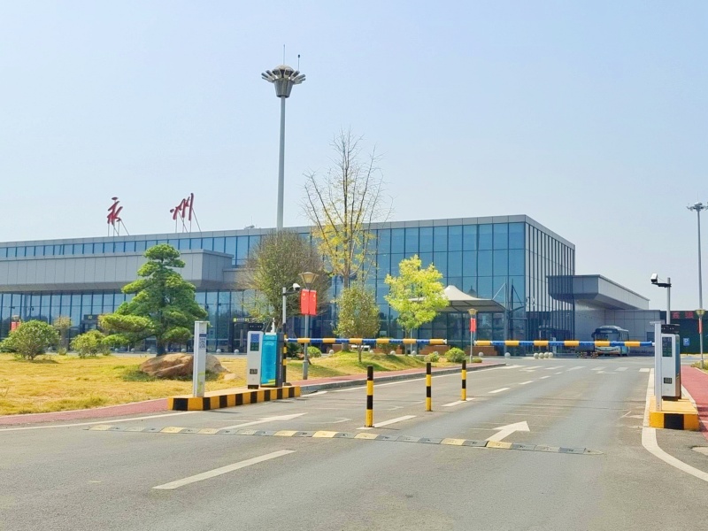 湖南永州零陵机场停车场道闸系统及设备案例