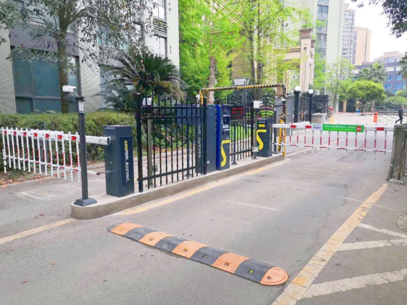 成都融汇悉尼湾库吉岛停车场收费管理系统及设备案例