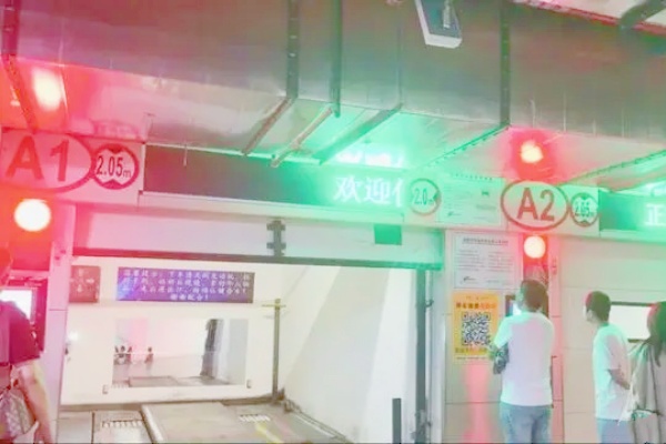 贵阳院方回应医院智慧停车场取车问题：机械停车库系统有待优化
