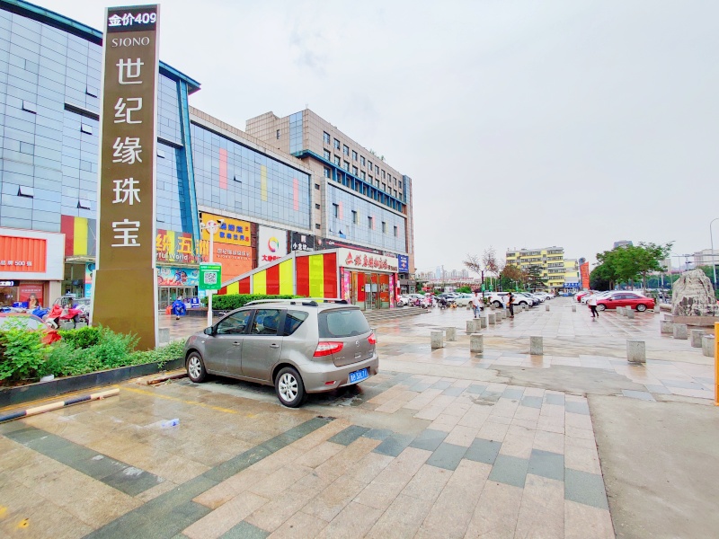 山东济南缤纷五洲大酒店停车场收费管理系统及设备案例