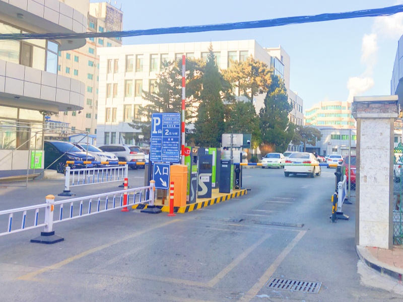 沈阳市第十一人民医院停车场收费管理系统及设备案例