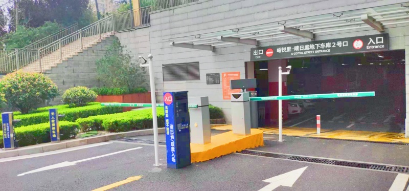 山东济南汉峪金谷停车场收费管理系统及设备案例