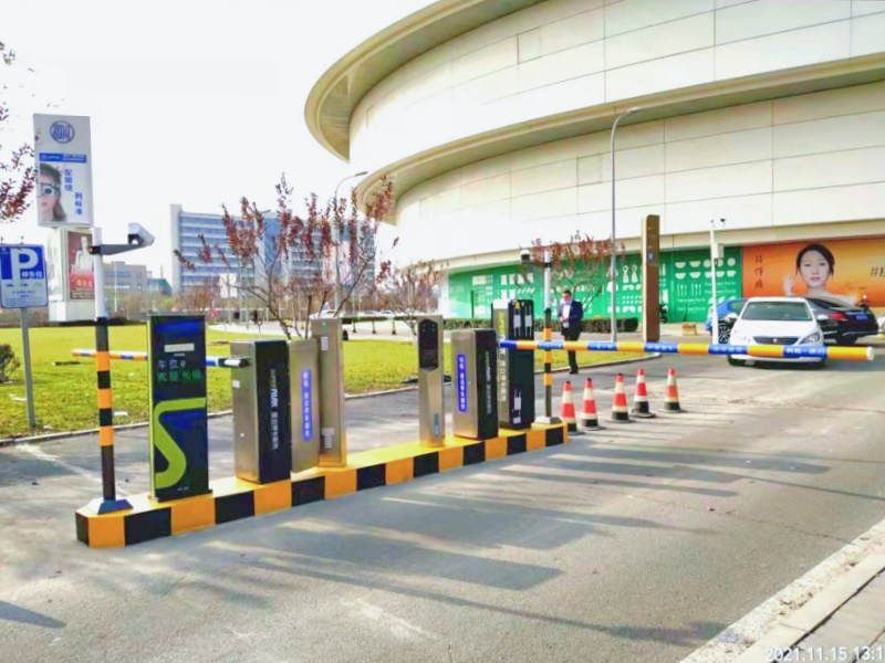 天津SM天津滨海城市广场停车场收费管理系统及设备案例