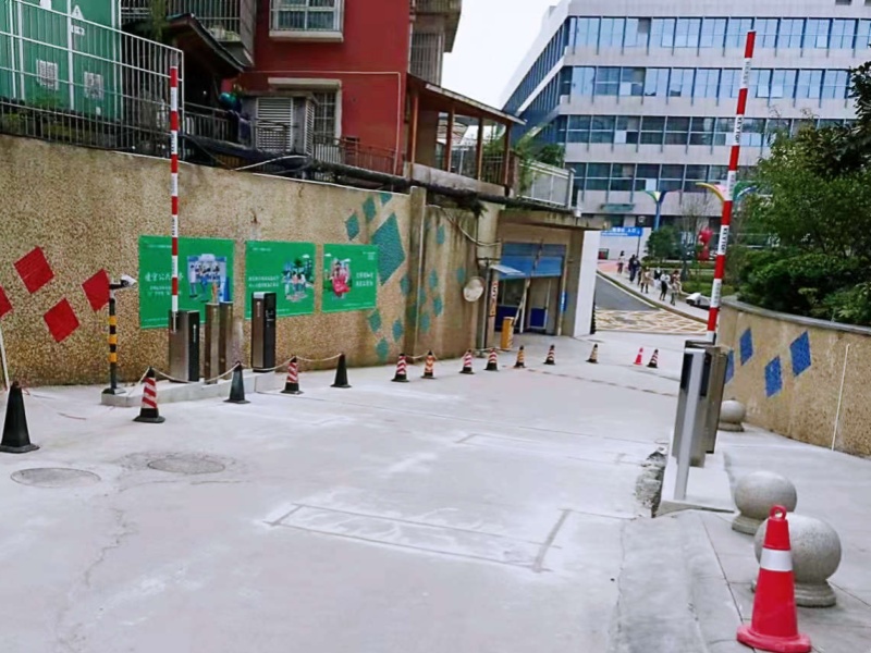 贵州贵阳市妇幼保健院停车场收费管理系统及设备案例