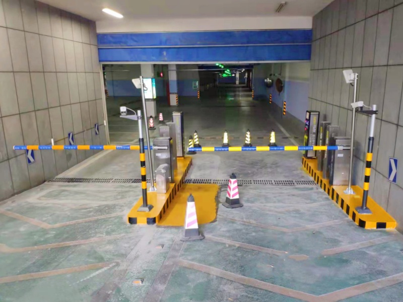 江苏南京牛首山停车场收费管理系统及设备案例