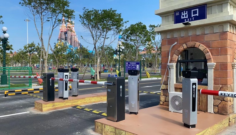 福建泉州八仙过海旅游度假区停车场道闸系统及设备案例