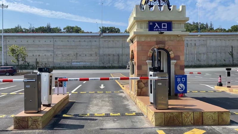 福建泉州八仙过海旅游度假区停车场道闸系统及设备案例