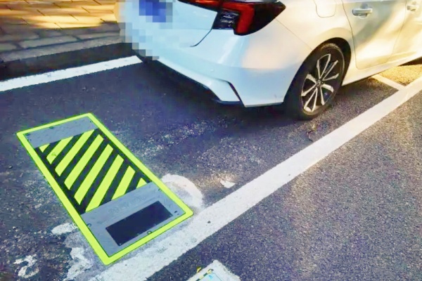 福州智能地锁争议：公共停车位管理如何平衡效率与合法性？
