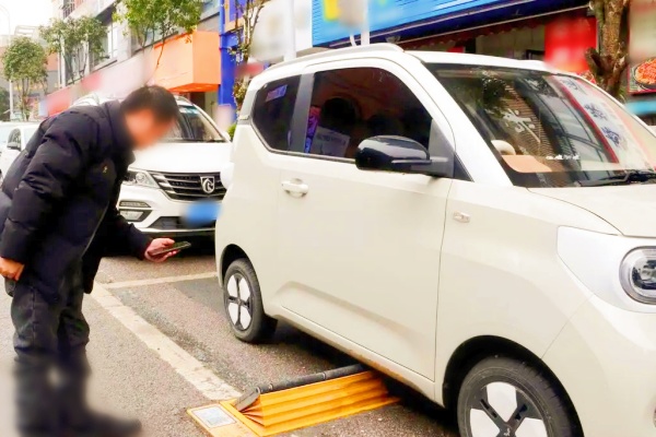 独山探索智慧交通新路径：数字技术破解城市停车困局