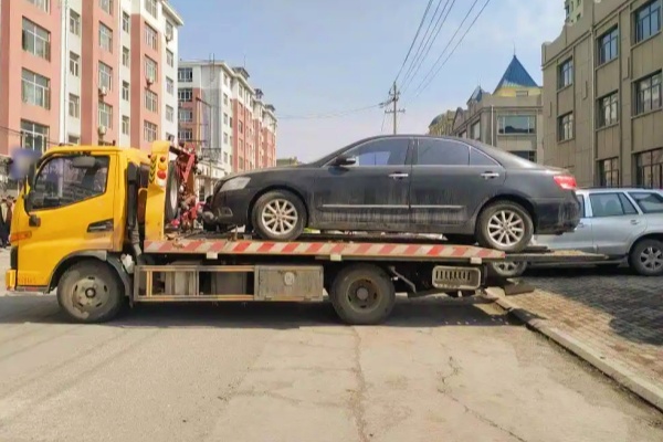 集贤县专项治理“僵尸车” 探索停车资源动态管理新机制