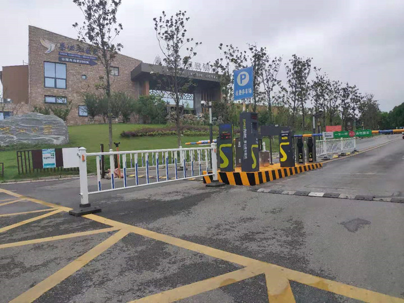 南京玄武区龟山公园停车场收费管理系统及设备案例