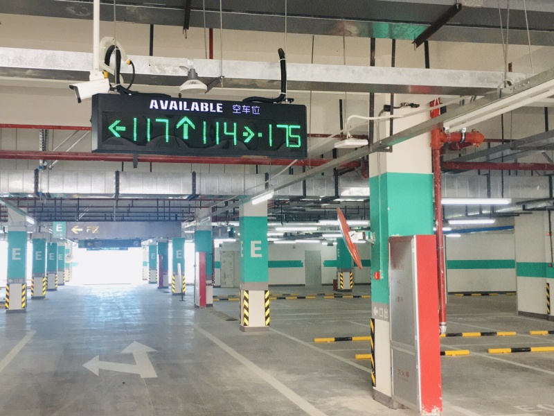 广东广州融创乐园停车场收费管理系统及设备案例