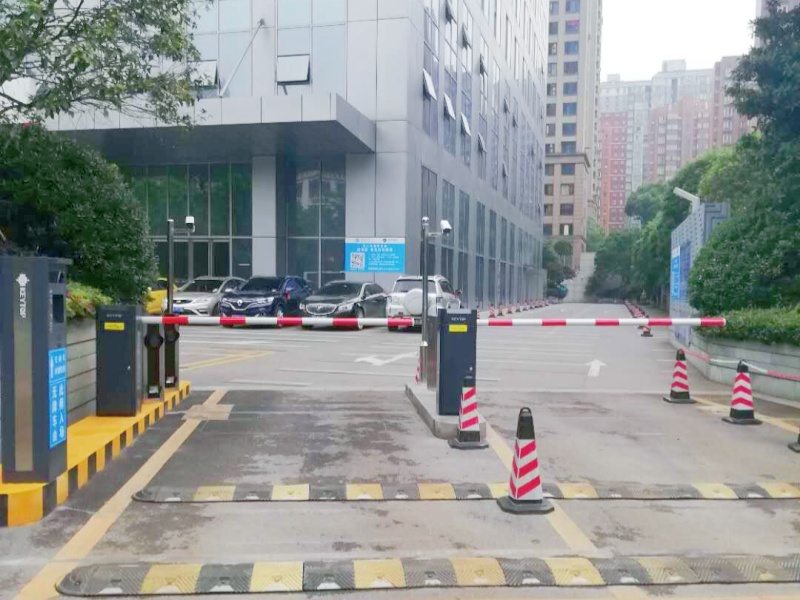 湖南长沙嘉熙中心停车场收费管理系统及设备案例