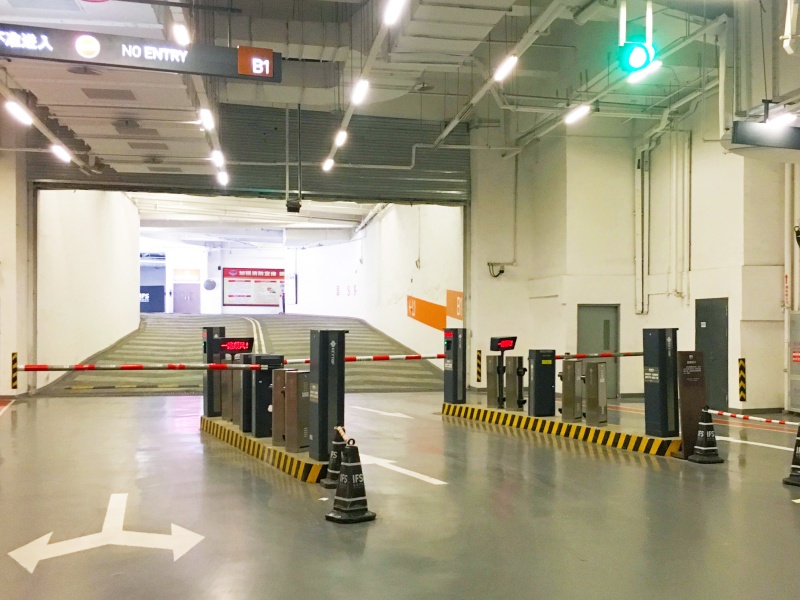 重庆国际金融中心停车场收费管理系统及设备案例