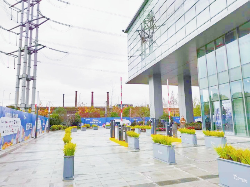上海宝杨宝龙广场停车场收费管理系统及设备案例