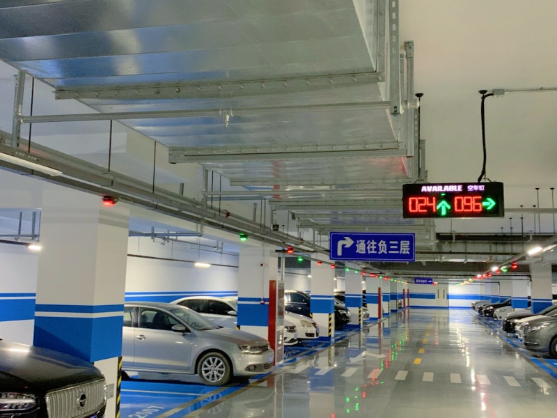 河北建设集团商务中心停车场收费管理系统及设备案例