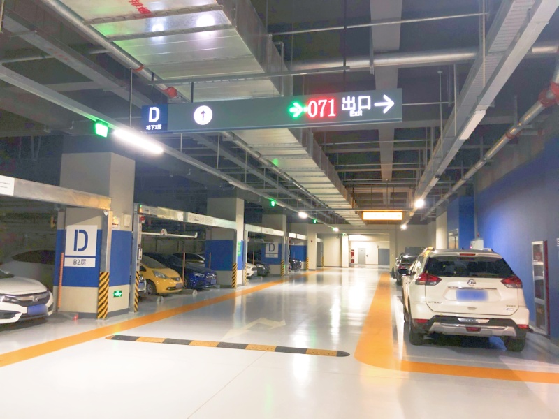 陕西西安中晶科技广场停车场免取卡收费系统及设备案例