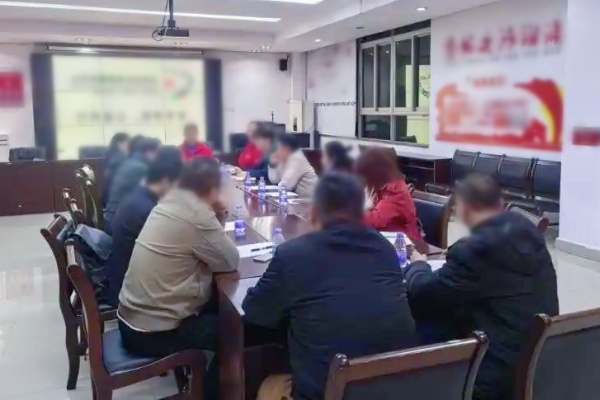 光明社区探索多元共治模式，缓解老旧片区停车难题