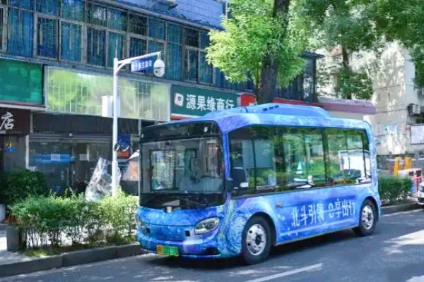 株洲石峰区田心片区智慧停车诱导系统部分启用，助力交通优化