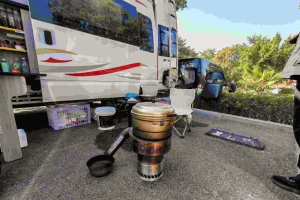 房车露营困局调查:如何告别“停车场乱象”,找到多方共赢之路? 房车露营困局调查:如何告别“停车场乱象”,找到多方共赢之路?