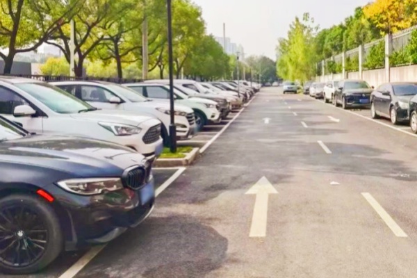 盘活闲置空地！蜀山区新增一处便民停车场，配建62个充电桩