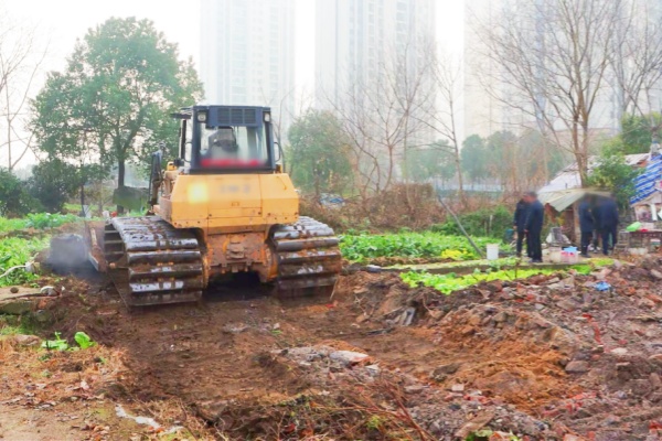 南县推进公共停车位建设,春节前投用,盘活闲置地新增527个车位 南县推进公共停车位建设,春节前投用,盘活闲置地新增527个车位