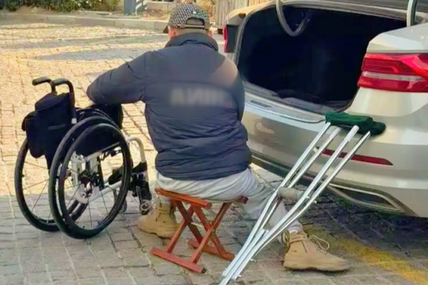 济南残疾人免费停车政策落地观察：当法规条文遇上执行末梢