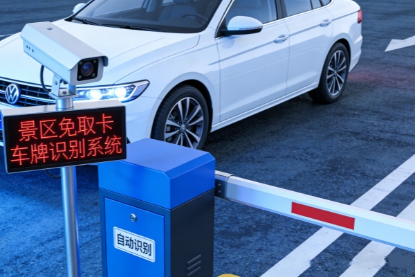 景区免取卡车牌识别系统：破解节假日停车拥堵的实战方案