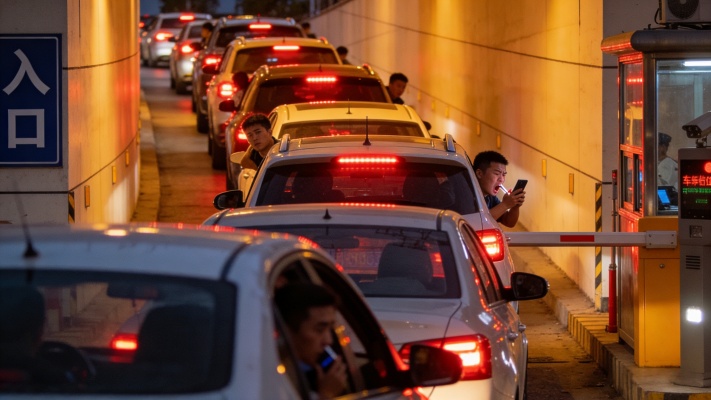 地下停车场管理系统：从“找位难”到“秒进秒出”的实战升级路径